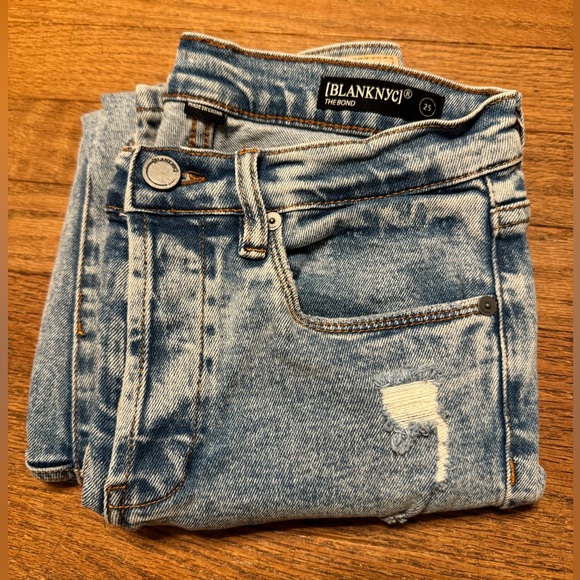 [BLANKNYC] The Bond Distressed Jeans - Picture 6 of 7